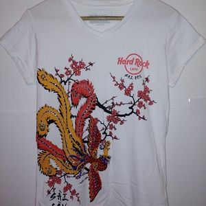 Hard Rock Cafe Saigon Women's Tee